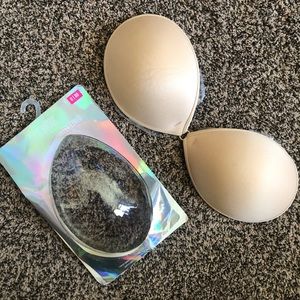 PINK vs strapless bra D/DD